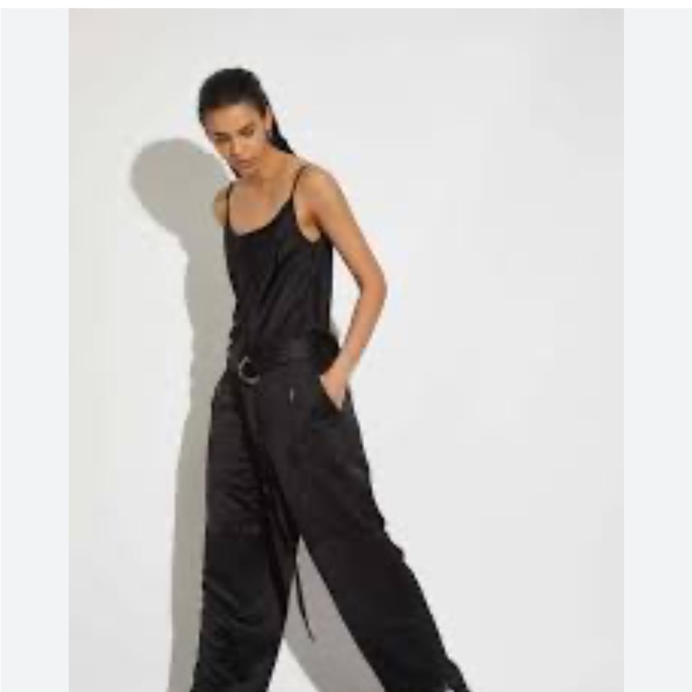 Saintart Black Joggers with Zipper Details